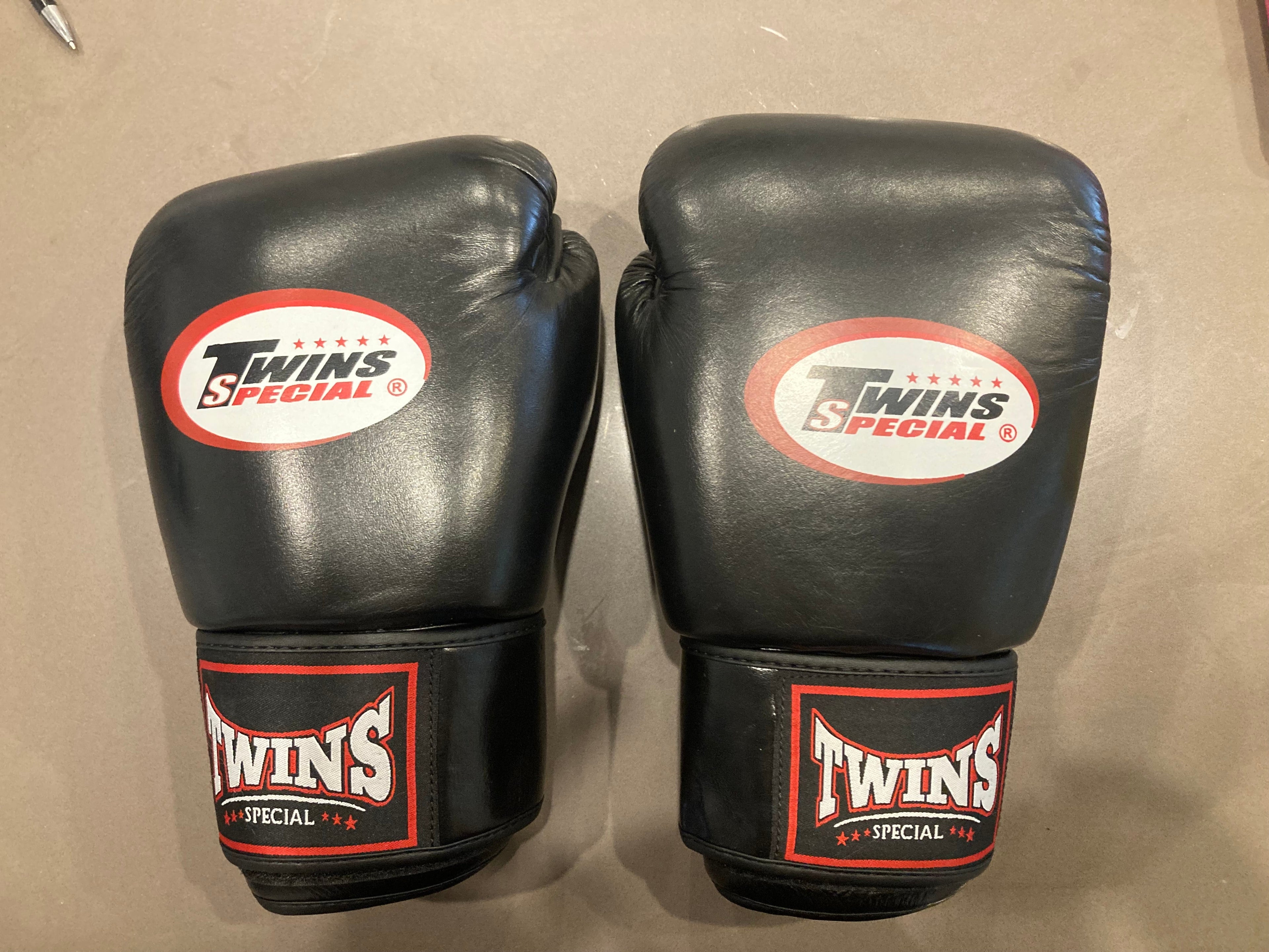 Twins Special BGVL4 Black Boxing Gloves